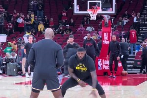 为什么湖人的球这么流畅？大史：他们有仨持球点呢，当然流畅